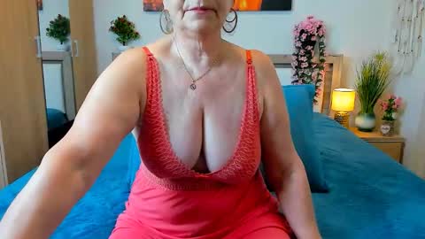 Snapshot of sweetangell69_ chatting on February 12, 2026, 4:07 am Viorica online show from February 12, 2026, 4:07 am