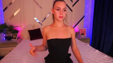 SweetAngellic online show from September 9, 2025, 1:32 pm