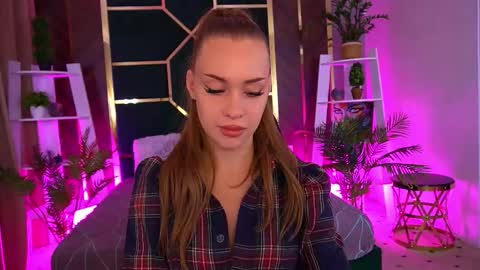 SweetAngellic online show from September 21, 2025, 12:40 pm