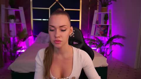 SweetAngellic online show from October 15, 2025, 1:55 pm