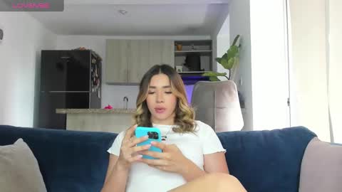 Camila online show from February 21, 2025, 7:43 pm