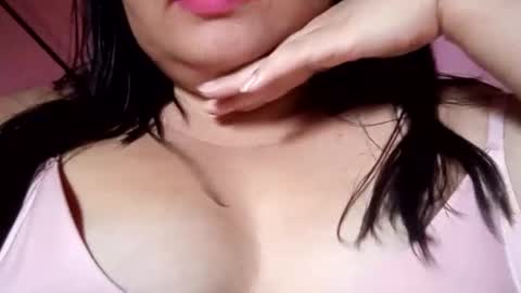 sweetapple808216 online show from December 12, 2024, 6:21 pm