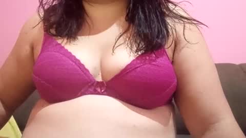 sweetapple808216 online show from December 25, 2024, 3:06 pm