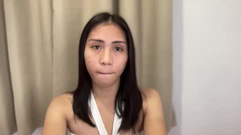 Snapshot of sweetasiancolleen chatting on May 5, 2026, 8:17 pm colleen online show from May 5, 2026, 8:17 pm