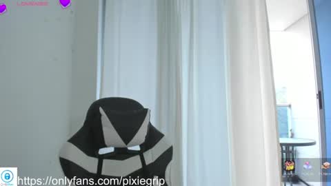 Snapshot of sweetaura0_0 chatting on June 15, 2026, 12:51 pm SweetAura0 0 online show from June 15, 2026, 12:51 pm