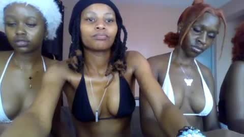 Snapshot of sweetbaby_30 chatting on July 8, 2026, 4:17 am Sweetbaby 30 online show from July 8, 2026, 4:17 am