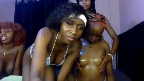 Snapshot of sweetbaby_30 chatting on July 9, 2026, 6:34 pm Sweetbaby 30 online show from July 9, 2026, 6:34 pm