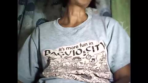 Snapshot of sweetbella24 chatting on September 17, 2025, 1:24 pm im anne online show from September 17, 2025, 1:24 pm