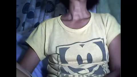 Snapshot of sweetbella24 chatting on October 6, 2025, 11:07 am im anne online show from October 6, 2025, 11:07 am