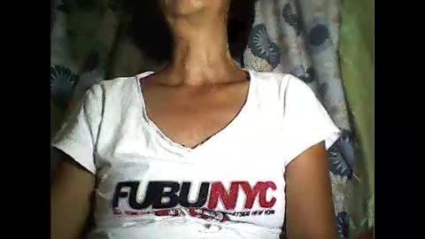 Snapshot of sweetbella24 chatting on October 23, 2025, 1:10 pm im anne online show from October 23, 2025, 1:10 pm