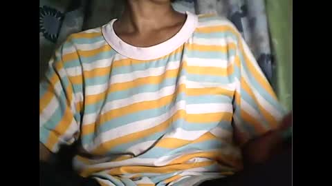 Snapshot of sweetbella24 chatting on October 26, 2025, 12:11 pm im anne online show from October 26, 2025, 12:11 pm