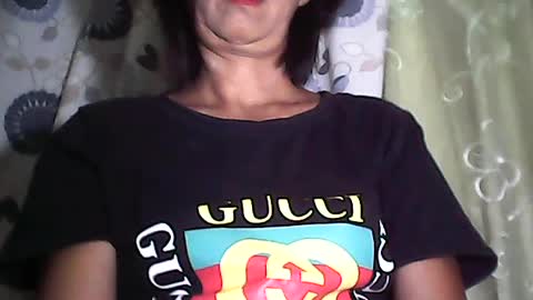 Snapshot of sweetbella24 chatting on June 12, 2026, 11:53 am im anne online show from June 12, 2026, 11:53 am