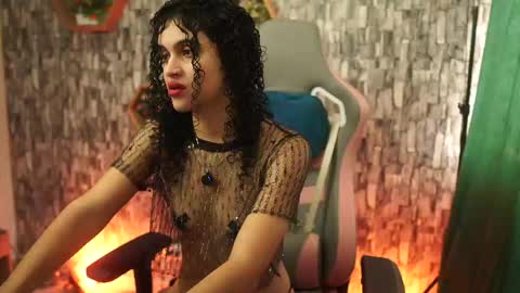Salom independent model online show from May 6, 2026, 7:30 pm