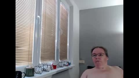 Sweetboobs85h online show from January 18, 2025, 12:04 pm