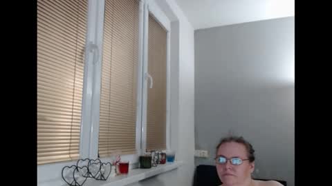 Sweetboobs85h online show from February 5, 2025, 6:15 pm