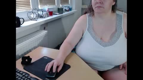 Sweetboobs85h online show from February 22, 2025, 9:45 am