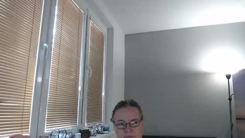 Snapshot of sweetboobs85h chatting on October 24, 2025, 8:33 am Sweetboobs85h online show from October 24, 2025, 8:33 am