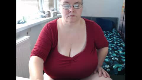 Sweetboobs85h online show from June 8, 2026, 8:58 am
