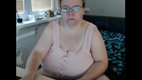 Snapshot of sweetboobs85h chatting on July 15, 2026, 11:15 am Sweetboobs85h online show from July 15, 2026, 11:15 am