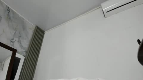 sweetcata_ts online show from May 7, 2026, 8:52 am