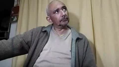 sweetcuervo independent model online show from October 28, 2025, 4:05 am