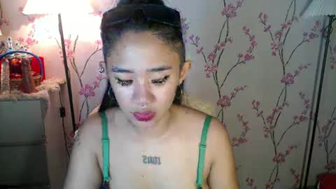 Snapshot of sweetdannica chatting on January 6, 2025, 1:08 pm Danni online show from January 6, 2025, 1:08 pm