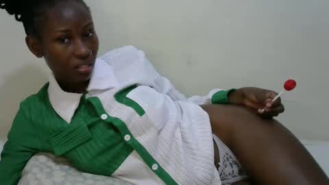 sweetDee online show from February 4, 2025, 7:11 pm