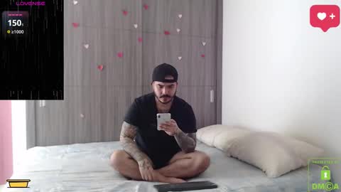 Snapshot of sweetdesires_ chatting on March 24, 2026, 2:33 pm online show from March 24, 2026, 2:33 pm