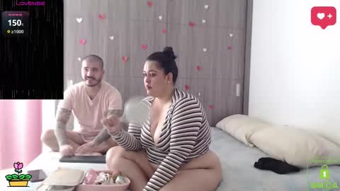 Snapshot of sweetdesires_ chatting on March 27, 2026, 3:23 pm online show from March 27, 2026, 3:23 pm