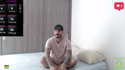 Snapshot of sweetdesires_ chatting on April 10, 2026, 1:49 pm online show from April 10, 2026, 1:49 pm