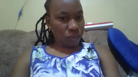 sweetdiva2012 online show from November 4, 2025, 4:22 am