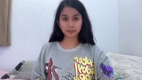 Snapshot of sweetdoll_angela chatting on October 29, 2025, 7:43 am sweetdoll_angela online show from October 29, 2025, 7:43 am