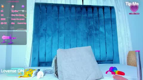 Snapshot of sweetebony_69 chatting on October 8, 2025, 3:15 am Mia online show from October 8, 2025, 3:15 am