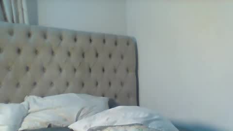 sweetershea254 online show from February 19, 2026, 7:10 pm