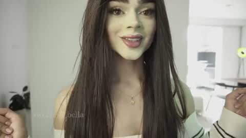 Snapshot of sweetest_bella chatting on June 14, 2026, 8:00 pm Bella online show from June 14, 2026, 8:00 pm