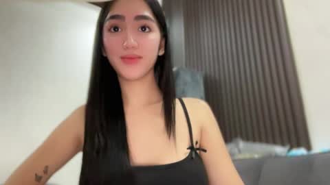 mallow online show from December 3, 2025, 1:53 pm