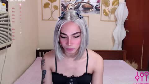 sweetkatniss online show from October 1, 2025, 4:40 am