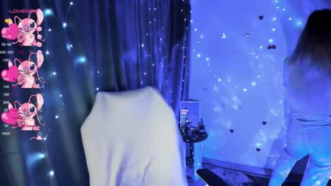 sweetfoyou online show from November 30, 2025, 7:01 am