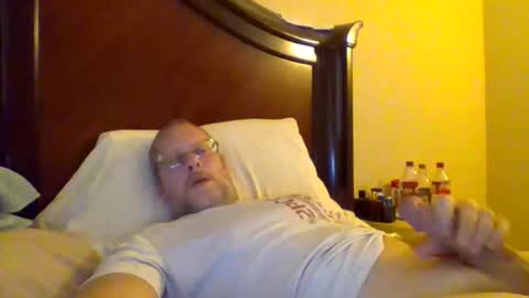 Snapshot of sweetg233 chatting on October 22, 2025, 5:45 pm sweetg233 online show from October 22, 2025, 5:45 pm