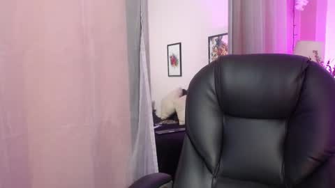 Snapshot of sweetgh_ chatting on October 8, 2025, 11:19 am  Sweet online show from October 8, 2025, 11:19 am