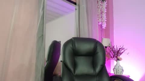 Snapshot of sweetgh_ chatting on October 14, 2025, 11:11 am  Sweet online show from October 14, 2025, 11:11 am