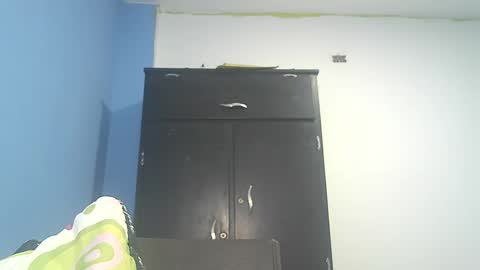 Victoria Santos online show from September 17, 2025, 6:59 am