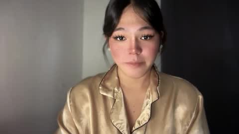 Ayesha online show from November 19, 2025, 1:27 am