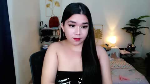 Snapshot of sweetgirl_mayxx chatting on October 11, 2025, 10:08 pm May online show from October 11, 2025, 10:08 pm