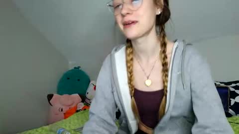 Snapshot of sweetgirlls chatting on April 1, 2026, 7:44 pm sweetgirlls online show from April 1, 2026, 7:44 pm