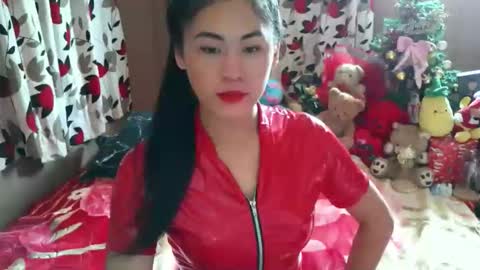 Snapshot of sweetgirllucy24xx chatting on October 3, 2025, 4:53 am sweetgirllucy24xx online show from October 3, 2025, 4:53 am