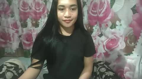 sweetgirly_jessa online show from May 27, 2026, 10:12 am