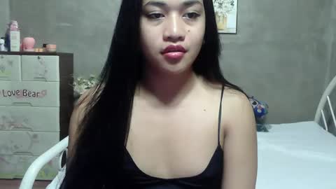 sweetgirly_jessa online show from June 15, 2026, 11:07 pm