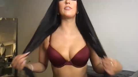 Snapshot of sweetgraciexo chatting on November 9, 2025, 3:05 am Gracie online show from November 9, 2025, 3:05 am