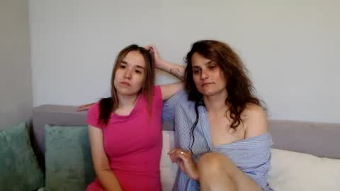 Alina and Mia online show from June 13, 2026, 10:24 am